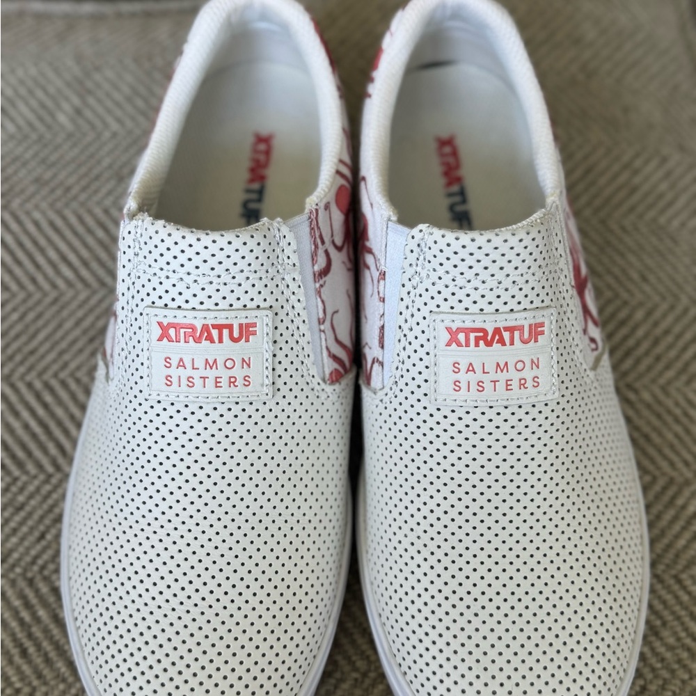 XTRATUF Women's White Sneakers